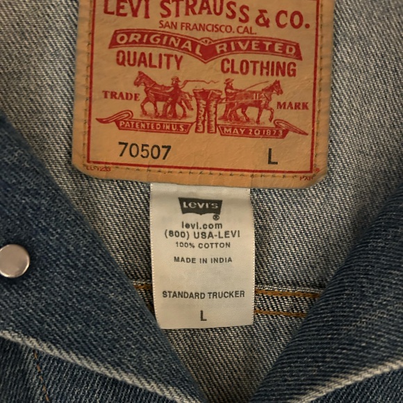 Vintage Levi's Denim Jacket Large Blue Trucker Made in USA 90s 70507-0389 - Picture 2 of 3